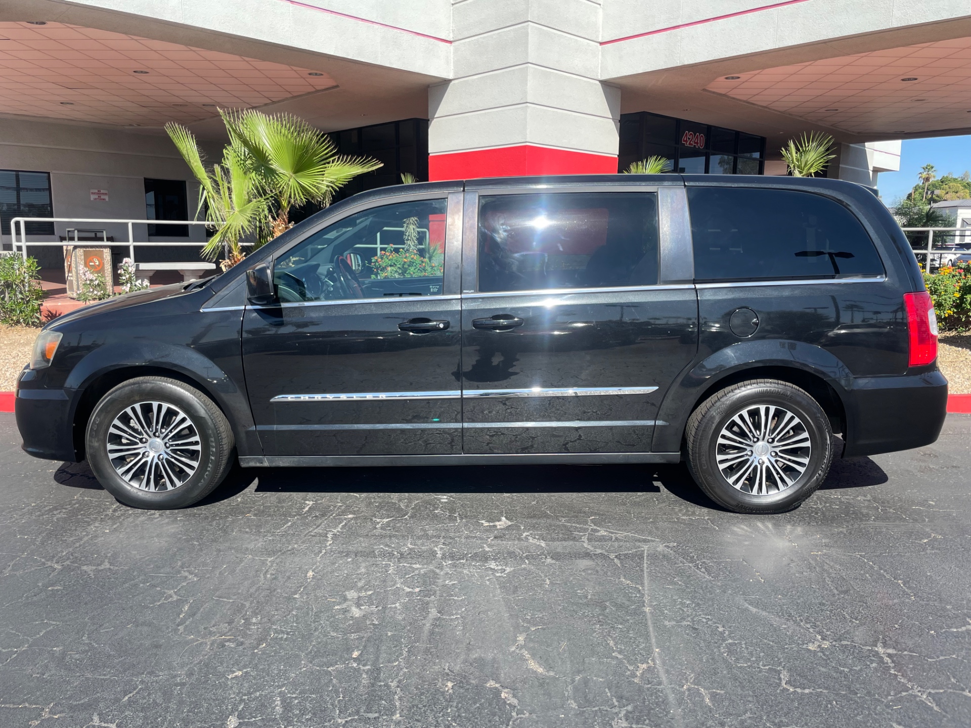 chrysler town & country 2014 2C4RC1HG3ER198771 image chrysler town & country 2014 2C4RC1HG3ER198771 image